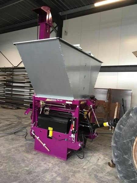 be-repository-equipment-95c35f5a8cae8a.jpg