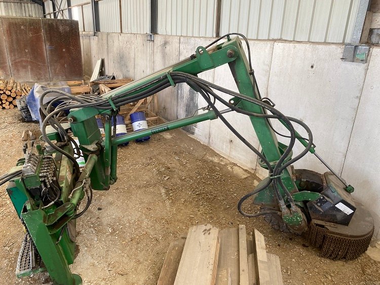 be-repository-equipment-c3d219e5ee224b.jpg