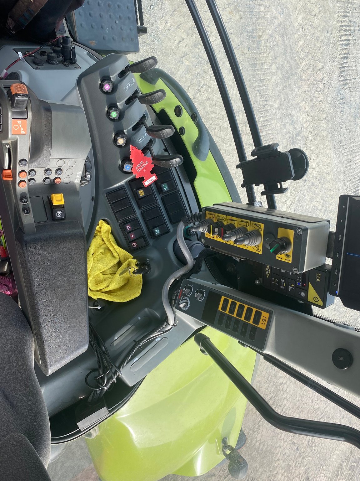 be-repository-equipment-c7ee06634c2b60.jpg