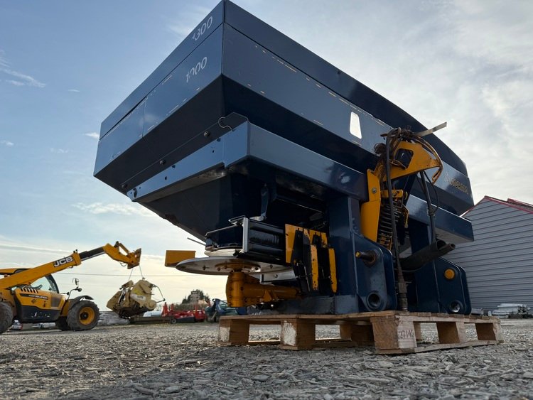 be-equipment-equipmentPicture-b215404c482675.jpg