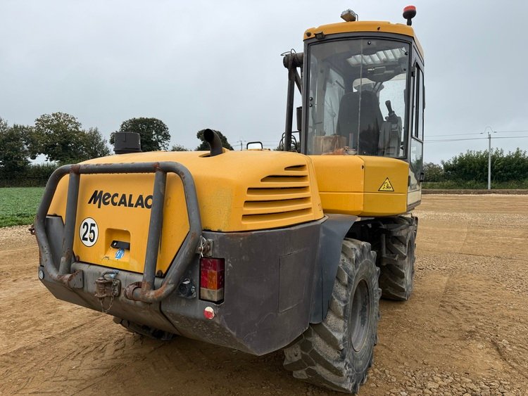 be-equipment-equipmentPicture-c83d698a1cdcec.jpg