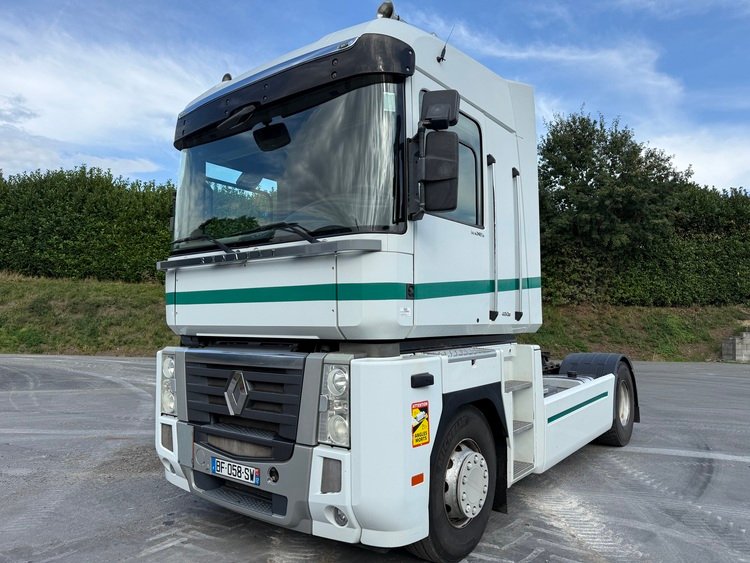 Renault MAGNUM 480 DXI 4 X 2