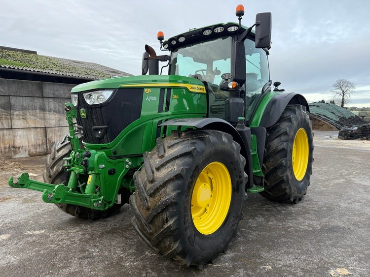 John Deere 6R250