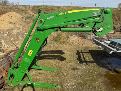 John Deere 683 R