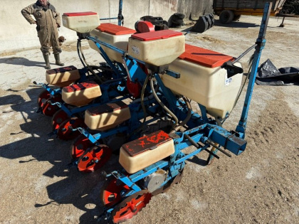 Monosem PNU - 4 Rangs