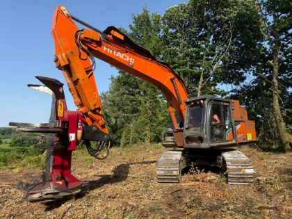 Hitachi ZX 300 LCN-7 + QUADCO 22SC360